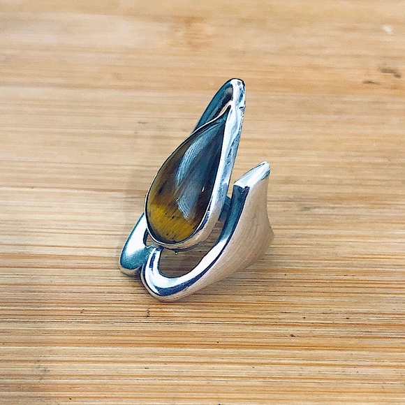 MEXICO Jewelry - $69  Vintage Estate Ring Tiger Eye & Sterling Size 7 & 1/4 - 7 & 1/2 925 MEXICO